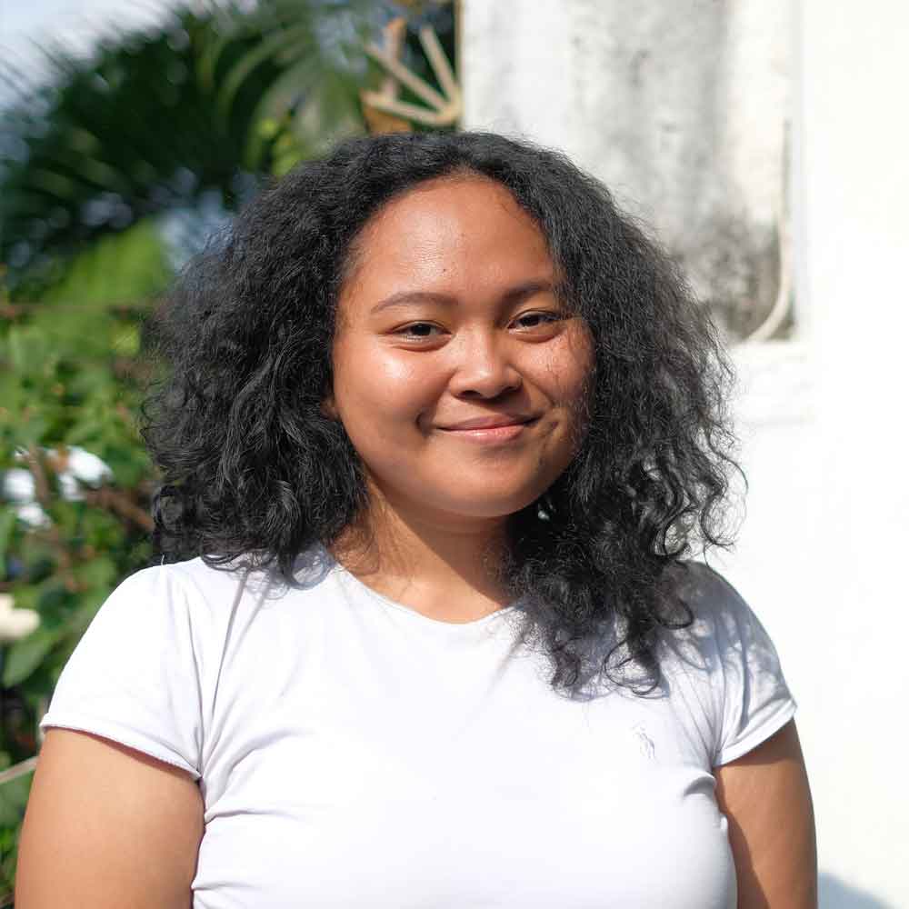 Gladhys Elliona